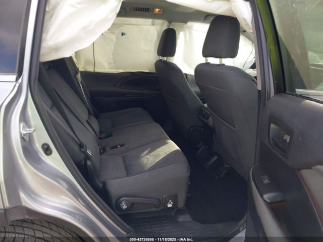 Toyota Highlander Le V6 Image 14