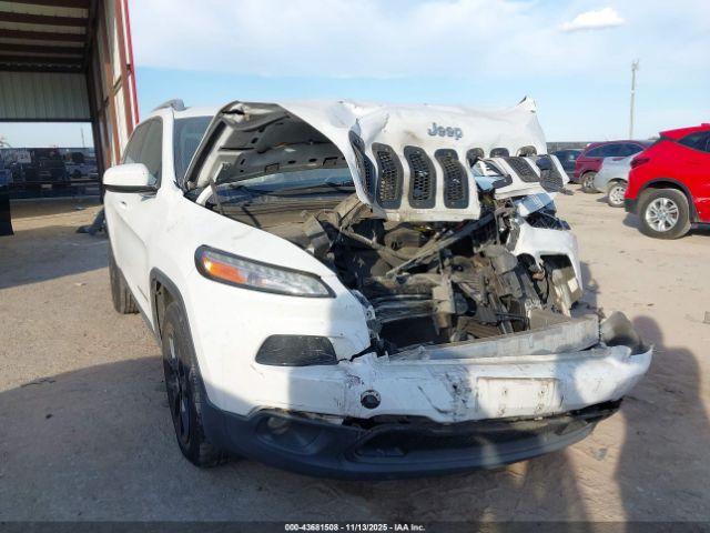  Salvage Jeep Cherokee