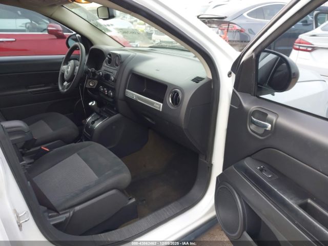 Jeep Compass Sport Image 2