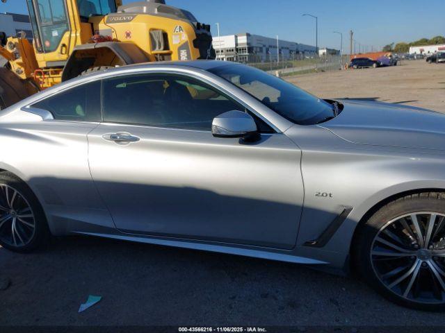 INFINITI Q60 2.0t Image 10