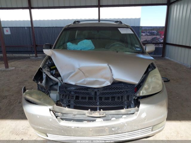 Toyota Sienna Xle Image 4