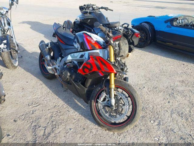  Salvage Aprilia Tuono V4