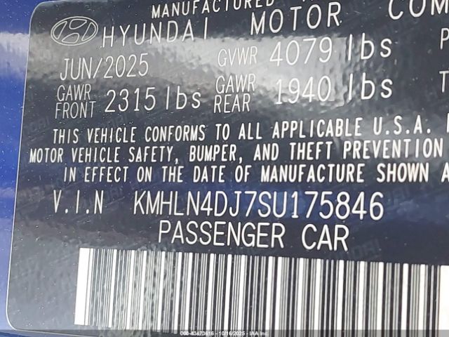 Hyundai ELANTRA Limited Image 15