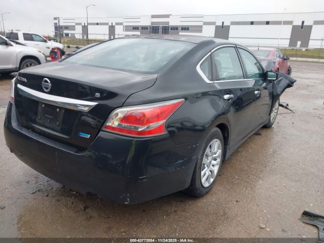 Nissan Altima Image 2