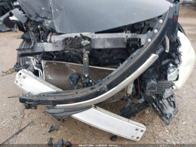 Nissan Altima Image 13