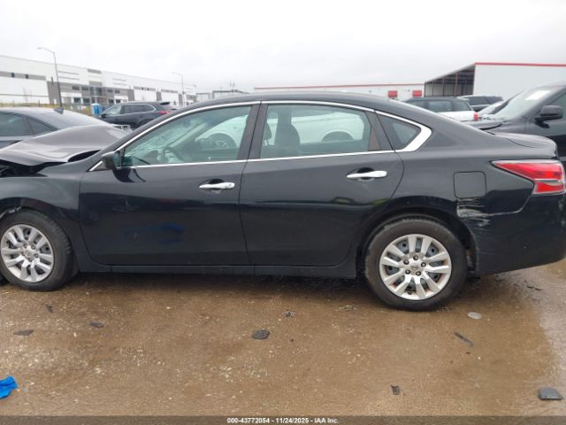 Nissan Altima Image 11