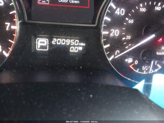 Nissan Altima Image 15