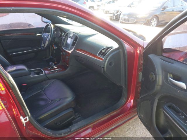 Chrysler 300 Image 4