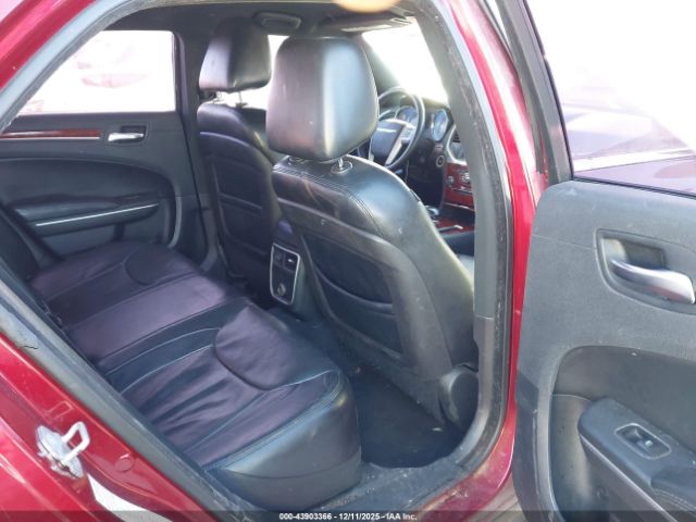 Chrysler 300 Image 10