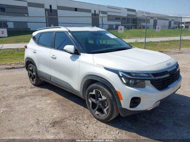  Salvage Kia Seltos