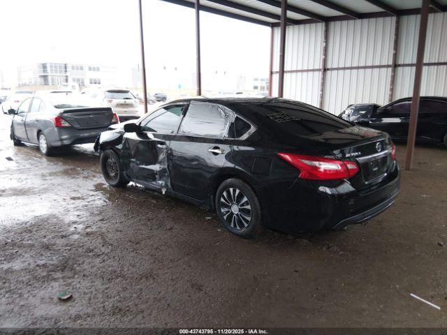 Nissan Altima 2.5 S Image 2