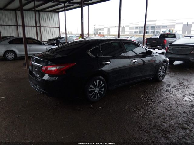 Nissan Altima 2.5 S Image 3