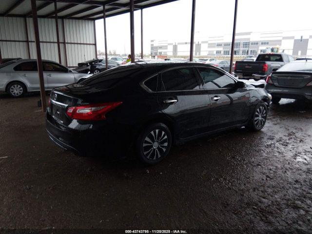 Nissan Altima 2.5 S Image 3