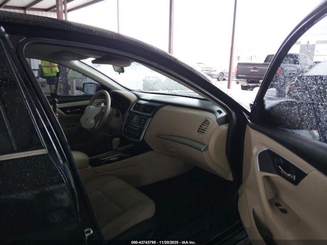 Nissan Altima 2.5 S Image 4