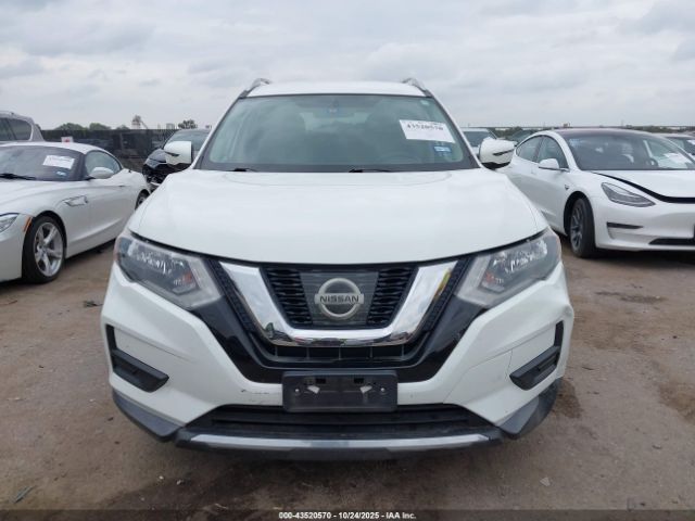 Nissan Rogue S Image 2