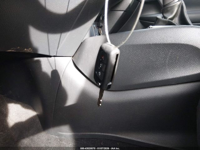 Nissan Rogue S Image 5