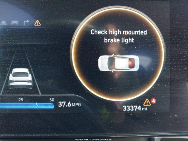 Hyundai ELANTRA Limited Image 12