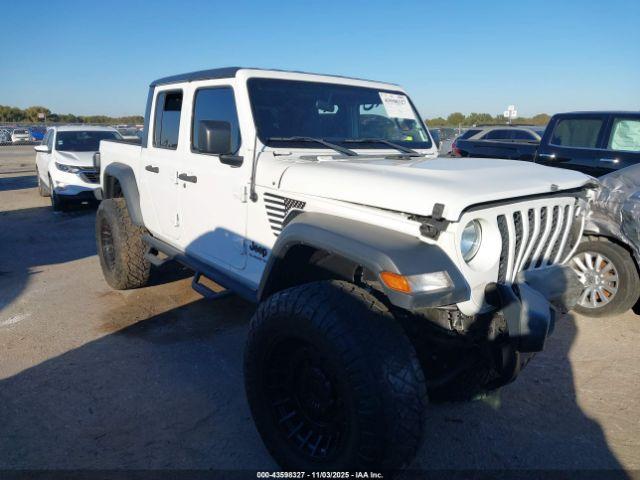  Salvage Jeep Gladiator