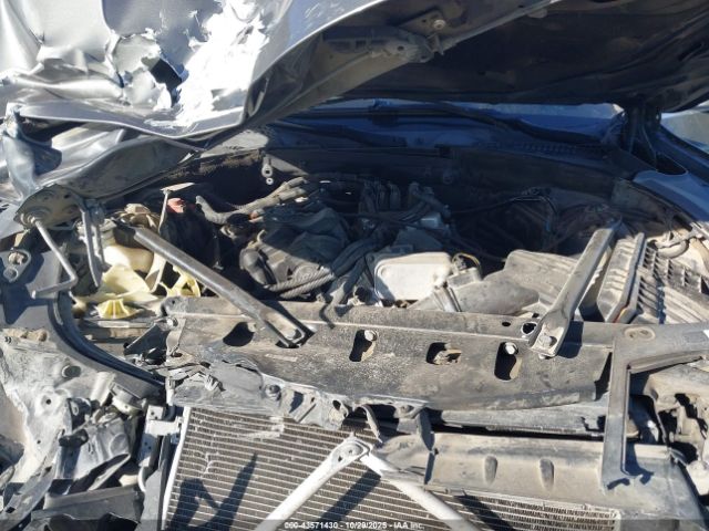 BMW 5 Series Image 8