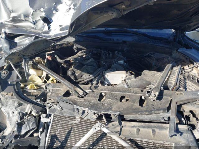 BMW 5 Series Image 8