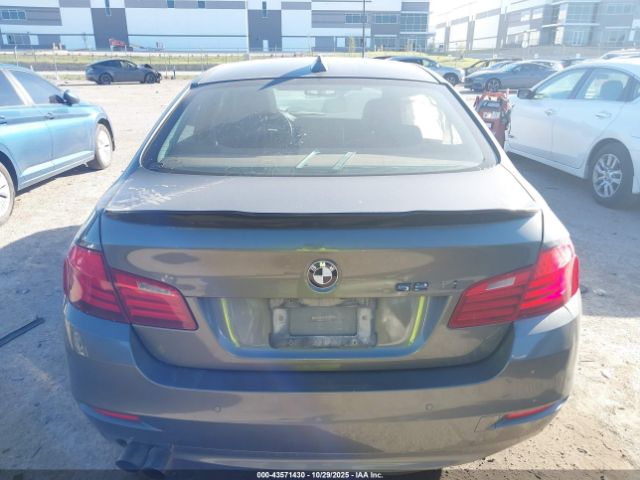 BMW 5 Series Image 3