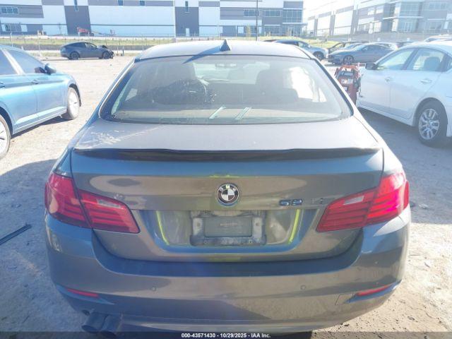 BMW 5 Series Image 3