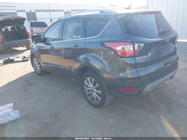 Ford Escape Titanium Image 2