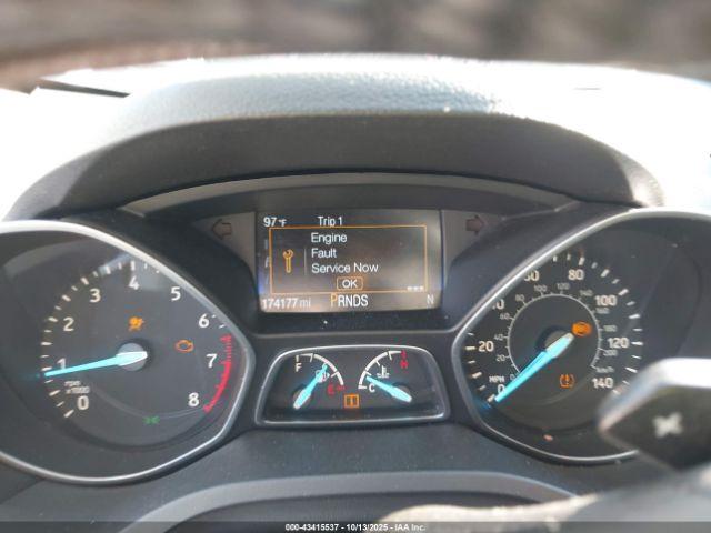 Ford Escape Titanium Image 10