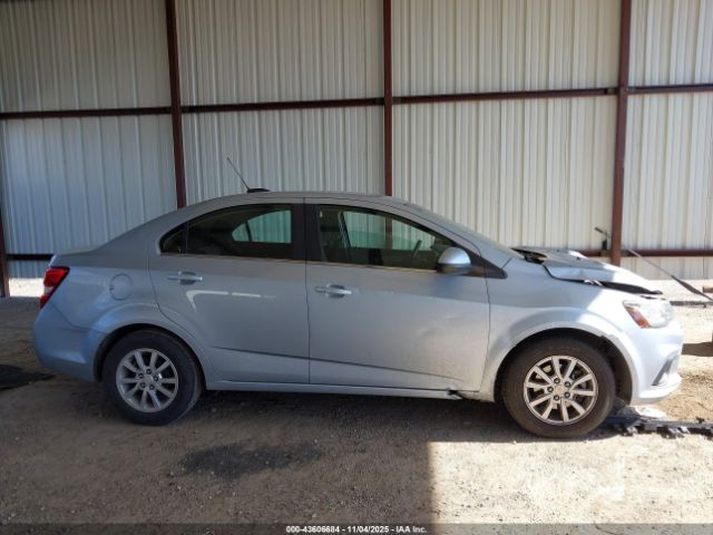 Chevrolet Sonic Lt Auto Image 4