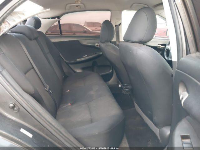 Toyota Corolla S Image 5