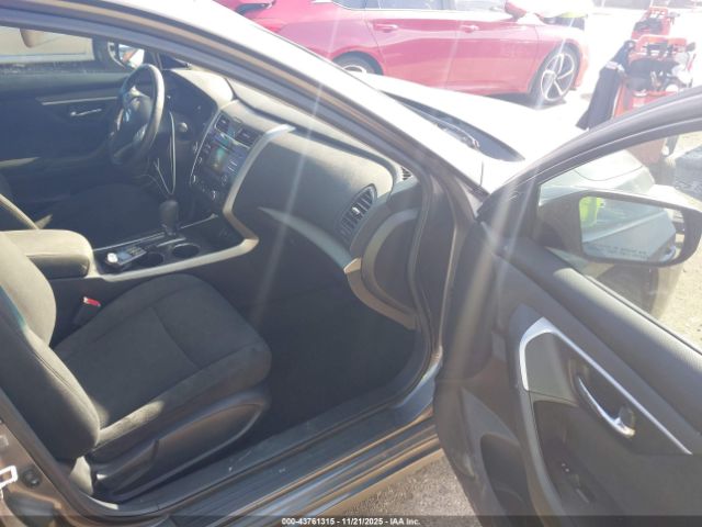 Nissan Altima 2.5 Sv Image 5