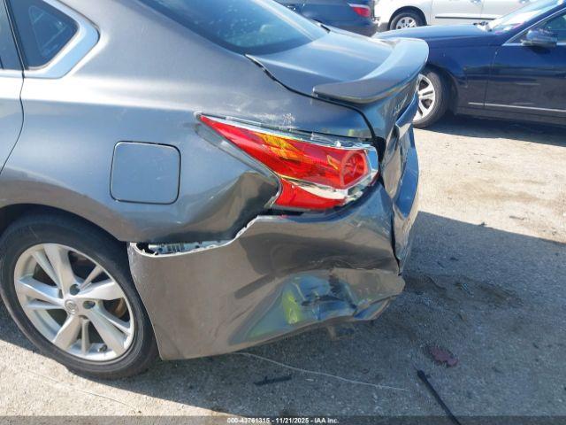 Nissan Altima 2.5 Sv Image 16