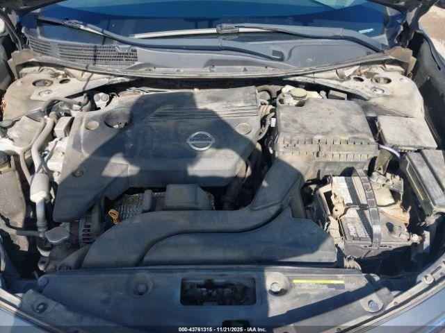 Nissan Altima 2.5 Sv Image 14