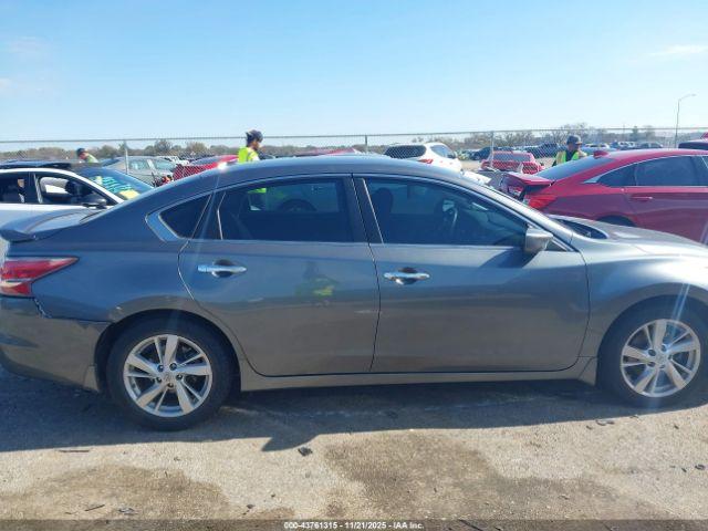 Nissan Altima 2.5 Sv Image 11