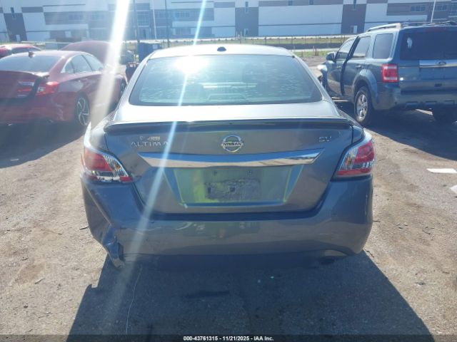 Nissan Altima 2.5 Sv Image 12