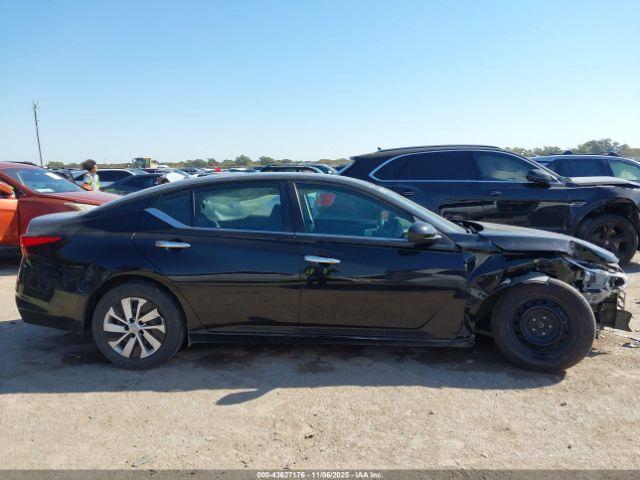 Nissan Altima S Fwd Image 3