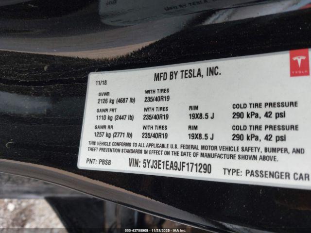 Tesla Model 3 Image 16