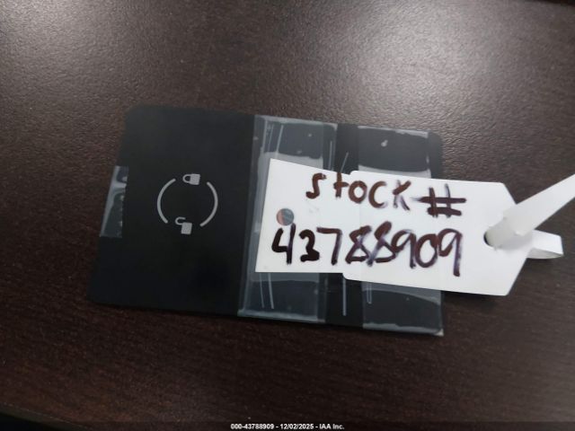 Tesla Model 3 Image 14