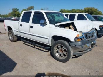  Salvage GMC Sierra 2500