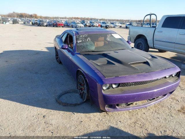  Salvage Dodge Challenger