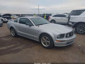  Salvage Ford Mustang