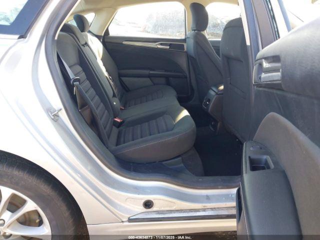 Ford Fusion Se Image 9