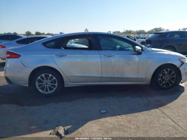 Ford Fusion Se Image 14