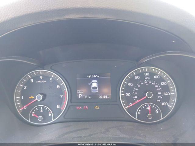 Kia Optima S Image 3