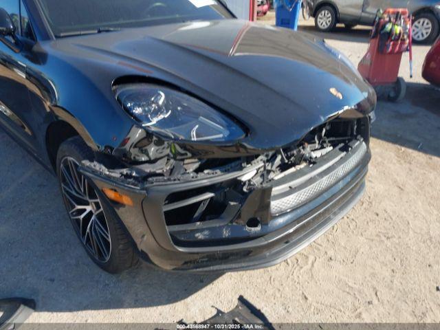 Porsche Macan T Image 8