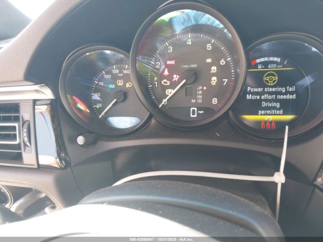 Porsche Macan T Image 13