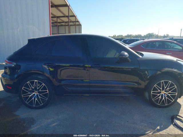 Porsche Macan T Image 15