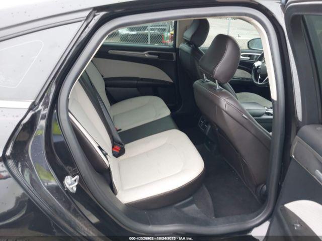 Ford Fusion Se Image 8