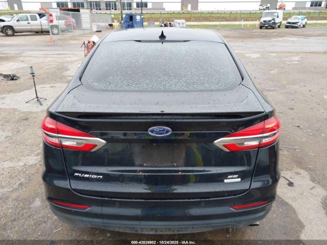 Ford Fusion Se Image 12
