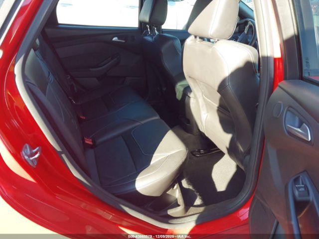 Ford Focus St Image 11